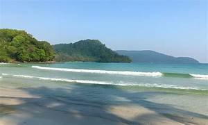 Amkunj Beach Shoreline