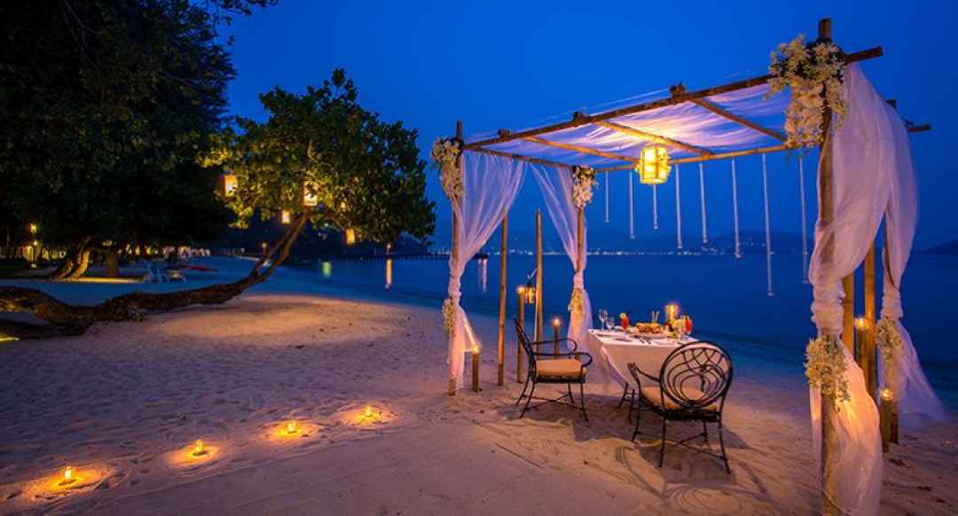 Candle Light Dinner in Havelock