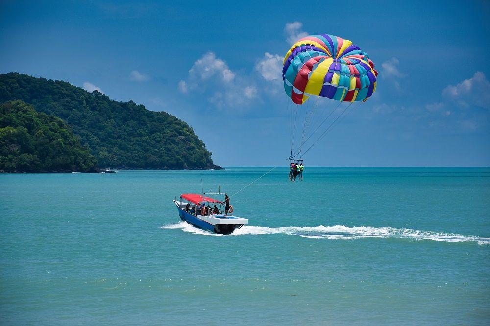 Parasailing Havelock Island